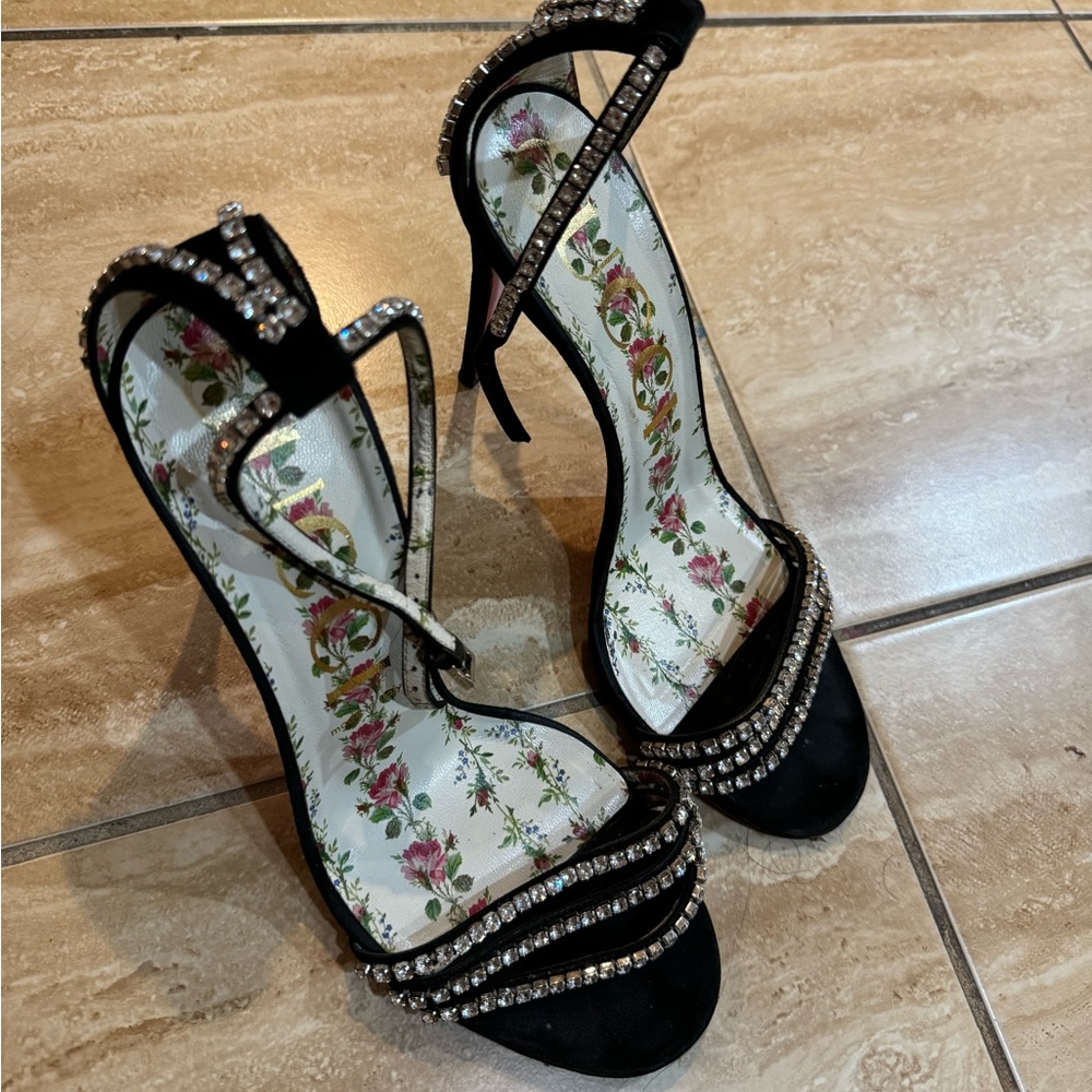 Gucci sandals